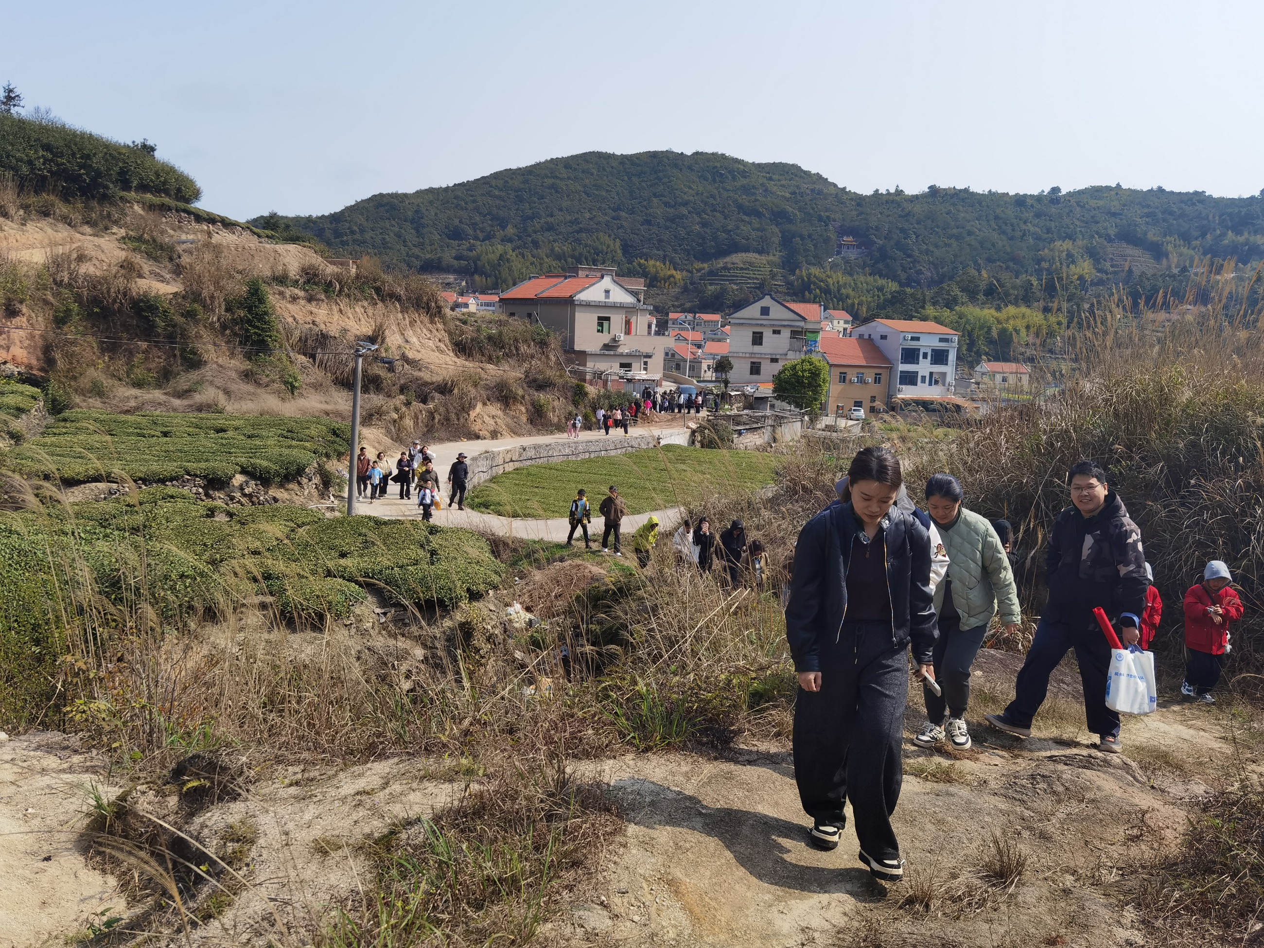 军营村高山初心产业运营接待服务中心 预约电话15395921332