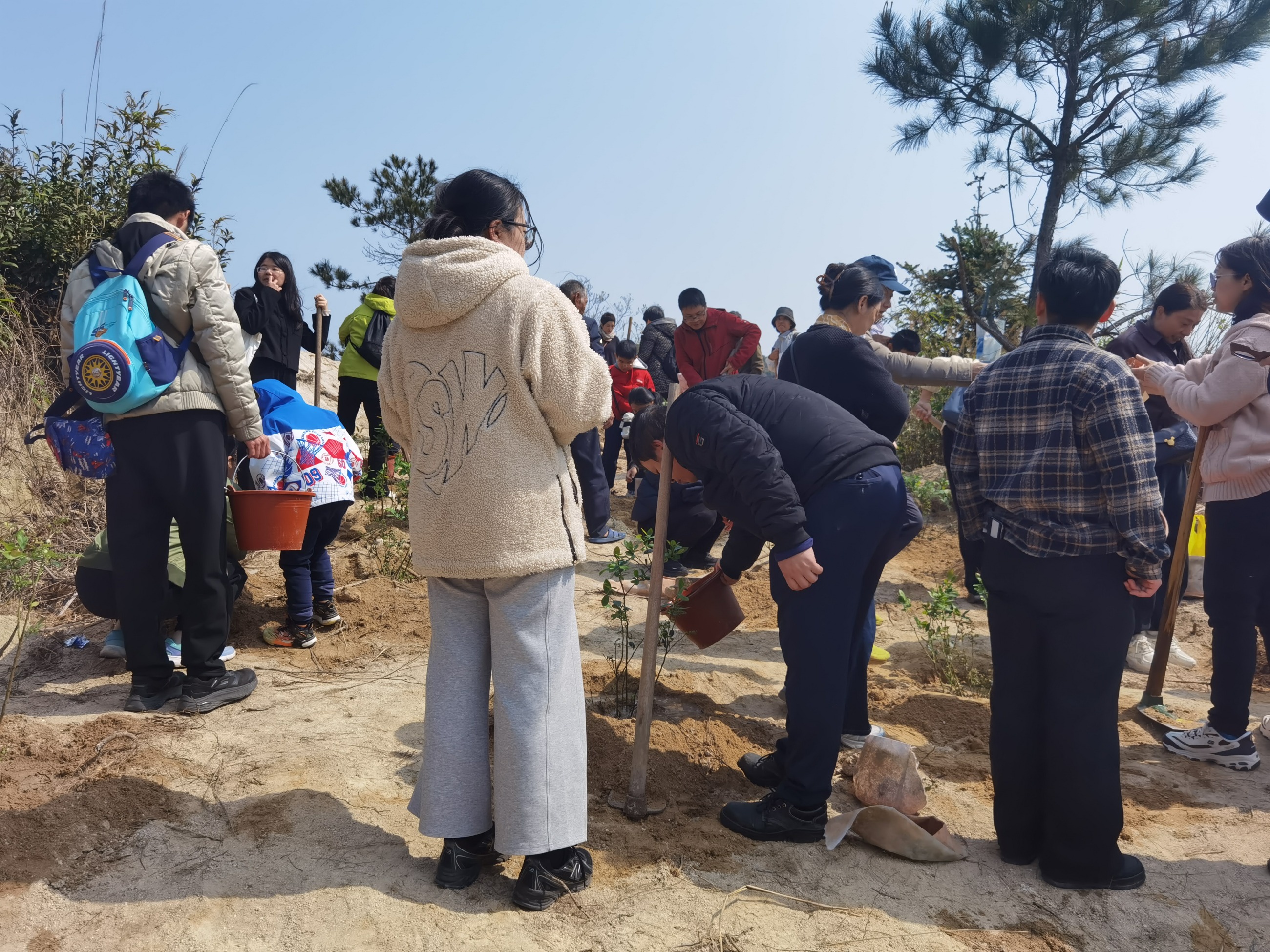 军营村高山初心产业运营接待服务中心 预约电话15395921332